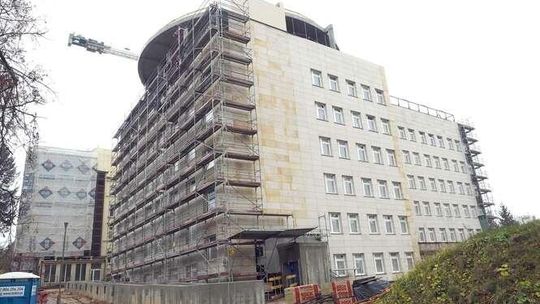 Szpital wojskowy w rozbudowie. Nowy budynek prawie gotowy