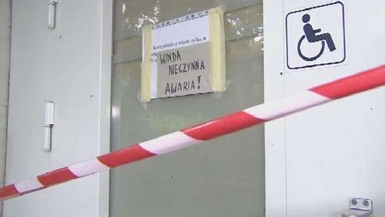 Szpitalna winda zerwała się z pielęgniarkami w środku