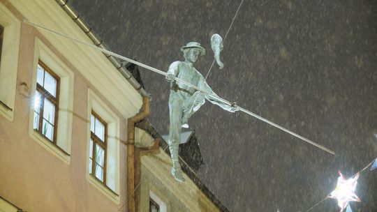 Sztukmistrz ze Starego Miasta już zabłysnął