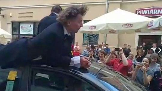 Sztukmistrze dopadli taksówkę! Działo się w centrum Lublina (wideo)