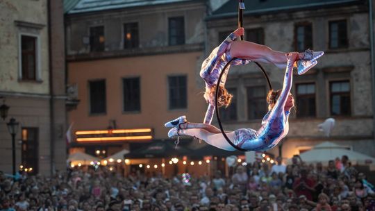 Sztukmistrze prawie jak przed epidemią. Carnaval w Lublinie z co najmniej pięcioma scenami