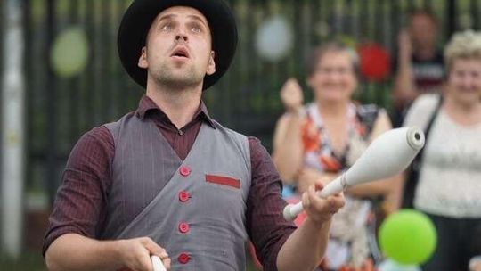 Sztukmistrze  ruszają w miasto. Startuje Cyrk Podwórkowy 