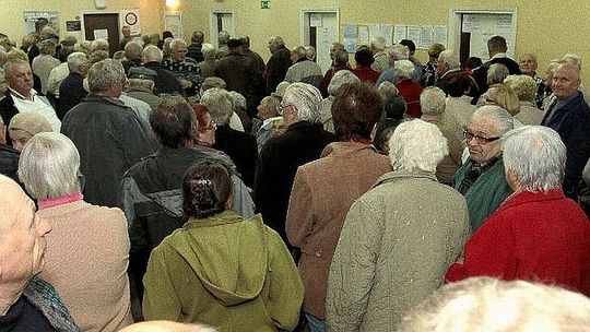 Szturm seniorów na przychodnię w Radomiu (zdjęcia)