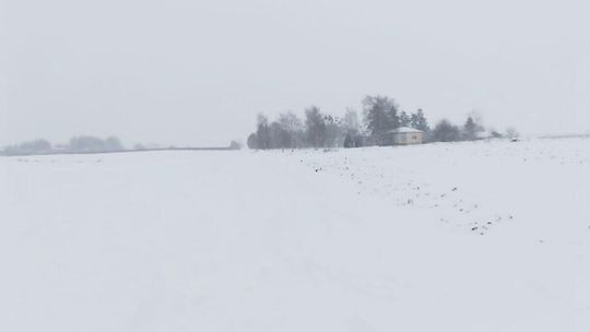 Szutrowe drogi na pług czekają najdłużej. "Zapominają o nas"
