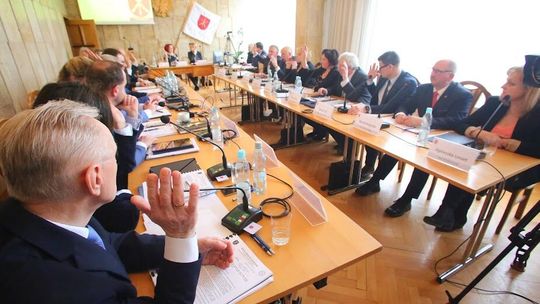 Szykowali sesję ws. kontrowersyjnej inwestycji, ale radni PiS się wycofali