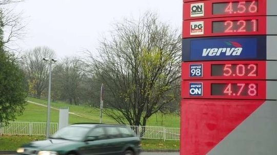 Szykuje się duża zmiana cen benzyny. Niespodzianka przed świętami?