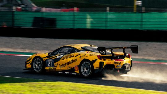 Szymon Ładniak czwarty w wielkim finale Ferrari Challende na torze Mugello we Włoszech
