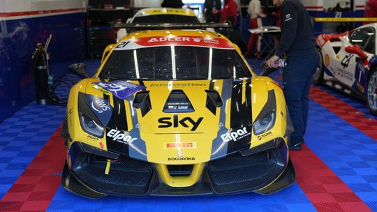 Szymon Ładniak startował na słynnym torze Spa-Francorchamps w ramach serii Ferrari Challenge. 