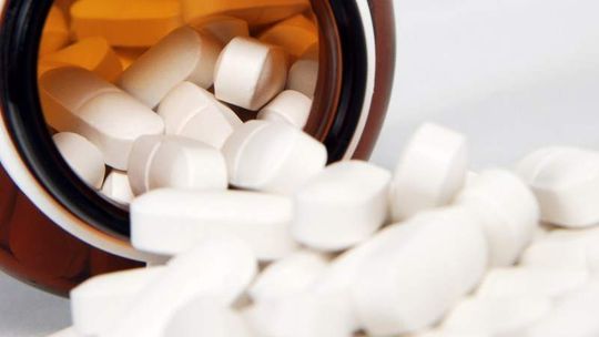 Tabletki odchudzające i na raka. Oszukał przez internet kilkaset osób