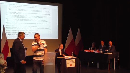 Tajemnicza inwestycja na polu radnego