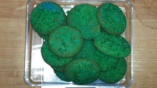 Tajemnicze zielone ciasteczka w samochodzie Łotysza