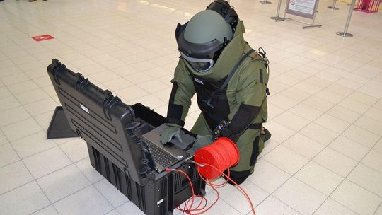 Tajemniczy bagaż na lotnisku Lublin. Przyjechali pirotechnicy
