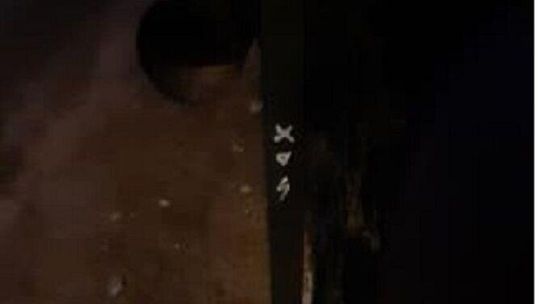 Tajne symbole na ogrodzeniu. Mieszkańcy podejrzewają kto może je zostawiać