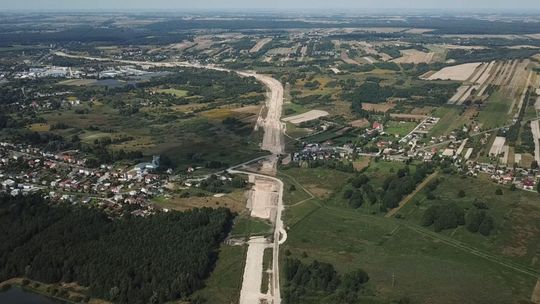 Tak powstaje obwodnica Tomaszowa Lubelskiego. Zobacz wideo z drona