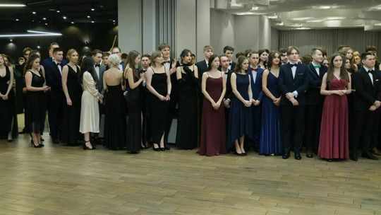 Tak się bawi III LO w Lublinie. Studniówka na przeszło 250 osób