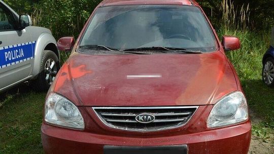 Tak się odstresowywał po kłótni z dziewczyną, że uszkodził cudze auto