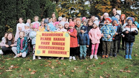 Tak szkoła zdobyła pieniądze na plac zabaw. Nawet piosenkarz Sławomir zgodził się na wykorzystanie muzyki