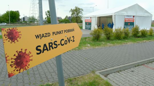 Taki namiot stanął w Lublinie. Można przebadać się na koronawirusa, ale tylko medycy bezpłatnie