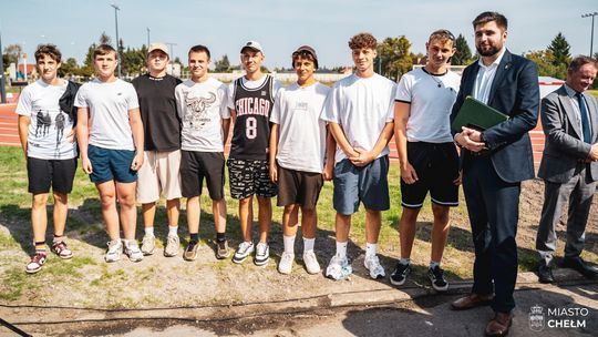 Taki stadion, że tylko trenować 