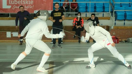 Takich zawodów w Lublinie nie było od lat. W hali MOSiR walczyli młodzi szermierze [zdjęcia]