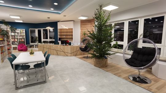 Takiej biblioteki jak w Ludwinie pozazdrościć mogą wielkie miasta [zdjęcia]