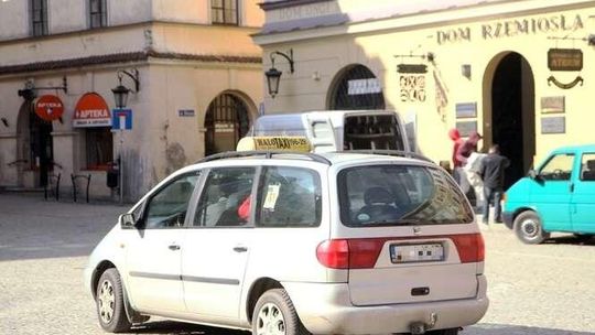 Taksówką na Stare Miasto? Od soboty zmieniają się zasady