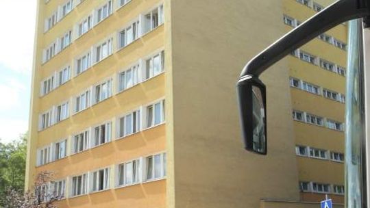 Tancerka, która wypadła z okna akademika miała 2 promile alkoholu