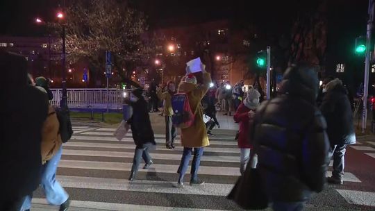 Tańczyli tango na chodniku i blokowali ulice. Akcja Strajku Kobiet
