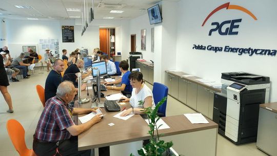 Tańszy prąd dla firm i instytucji. Więcej czasu na złożenie oświadczenia