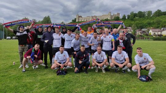 Tarasola Cisy Nałęczów i Trawena Trawniki zagrają o ostatnie miejsce w Keeza lubelskiej klasie okręgowej