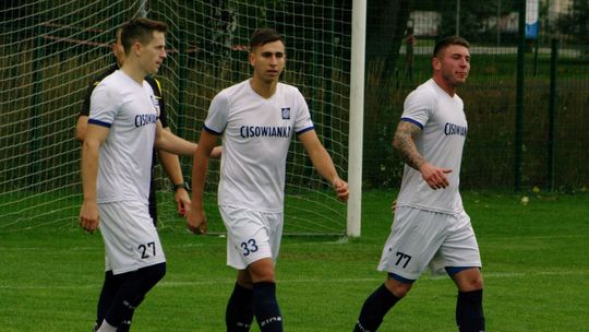 Tarasola Cisy Nałęczów – KS Cisowianka Drzewce 0:3. Derby dla gości