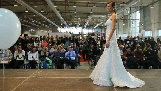 Targi Ona & On. Jakie są trendy ślubne i studniówkowe? (zdjęcia)