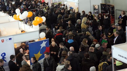 Targi pracy w Lublinie. Są oferty nawet za 8 tys. euro miesięcznie (wideo)
