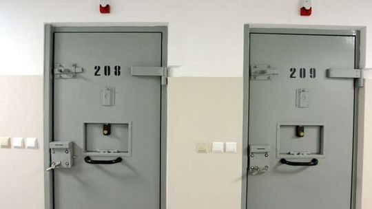 Targnął się na życie w celi. Ukrył się przed monitoringiem