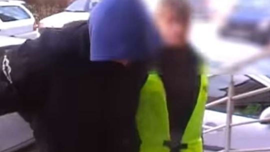 Tatary: Piotr C. wyrzucił kobietę z 6 piętra. Prokurator chce wysokiej kary