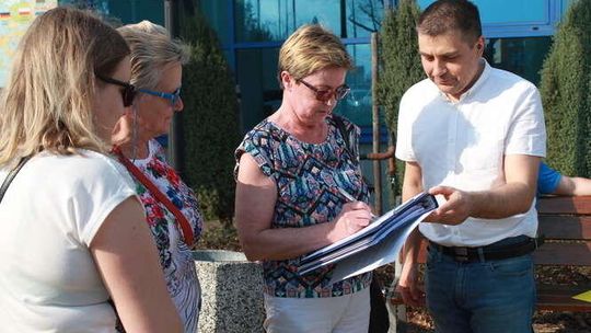 "Te okręgi dopasowali sobie pod siebie". 40 osób poparło skargę na zmiany przed wyborami