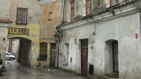 Teatr Andersena ma dość siedziby na Starym Mieście. "Już tak nie możemy. Wstyd nam" 