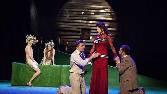 Teatr Osterwy zaprasza: Rodzice na spektakl, dzieciaki do zabawy!