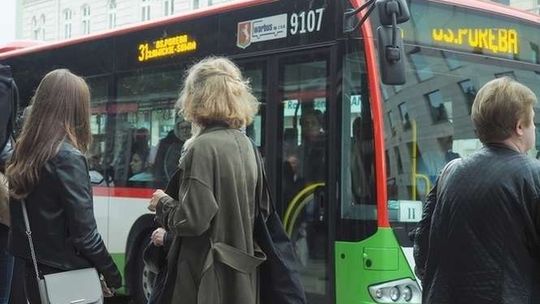 Tego jeszcze nie było. Miejskie autobusy podczas ferii będą jeździć rzadziej. Dlaczego?