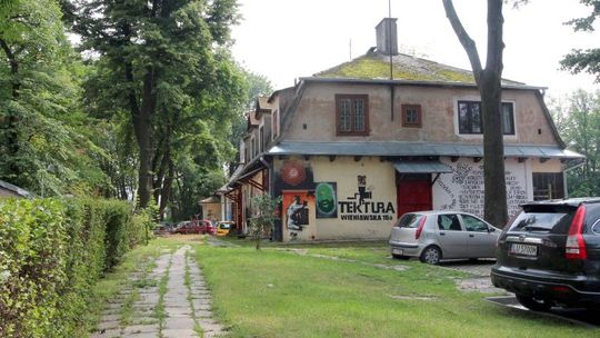Tektura musi się wyprowadzić. Porozumienie, czy okupacja?