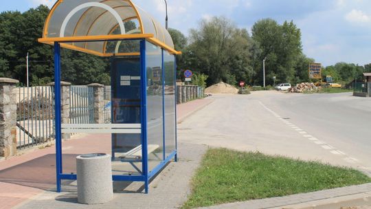 Ten przystanek zaskakuje pasażerów. Nawet drogowcy nie wiedzą dlaczego tak wygląda