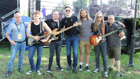 Tentative o kryzysach powrotach i nowej EP Motel Camino