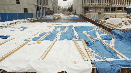 Teraz budują parkingi, a wkrótce plac Teatralny