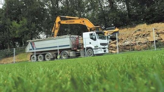 Teraz nowa trybuna, potem przebudowa boiska. Rewolucja na stadionie Lublinianki