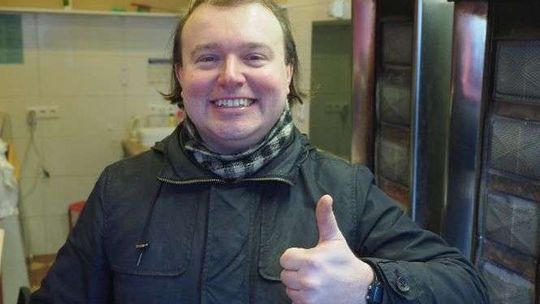 Teraz pozna go cała Polska. Super Zbieracz otwiera kebab. Pracował na to ponad 10 lat