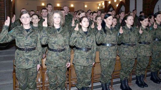 Teraz ślubowanie, jesienią służba