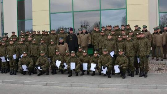 Teraz szkolenie, granica latem. Nowi funkcjonariusze straży granicznej