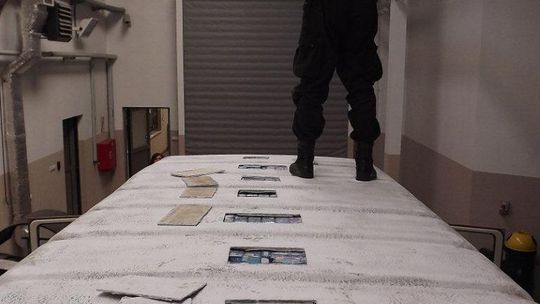 Terespol: 3 tys. paczek papierosów przemycanych w autobusach