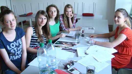 Terespol: Nastolatki i ich Kobieta Wojny 