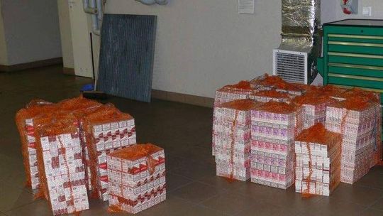Terespol: Opiekunka wycieczki przemycała 7 tys. paczek papierosów